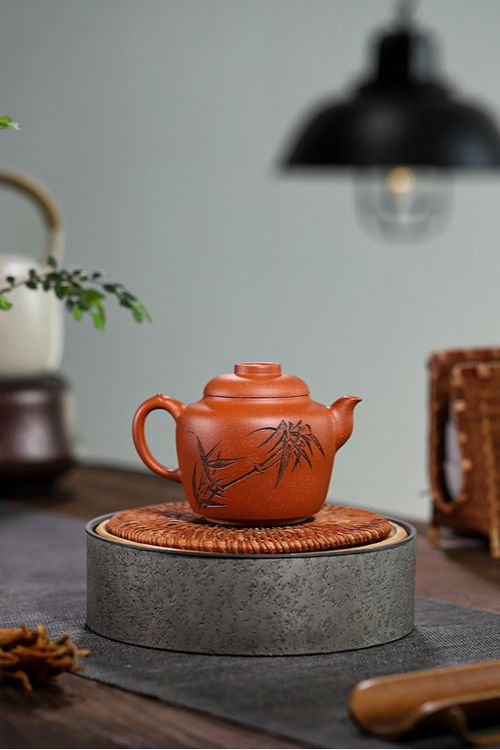 乡村振兴工艺美术师陆婕婕 一把土捏出万千形态